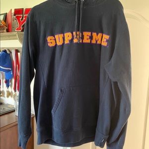 Supreme hoodie
